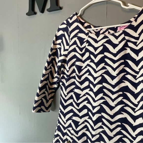 Lilly Pulitzer MED Navy & White I Got Lucky Bird Charlene Chevron Shift Dress - Picture 4 of 11